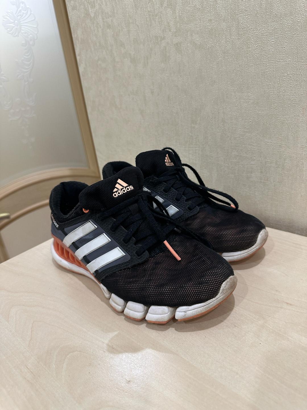 Adidas кроссовки Adidas — фото 2
