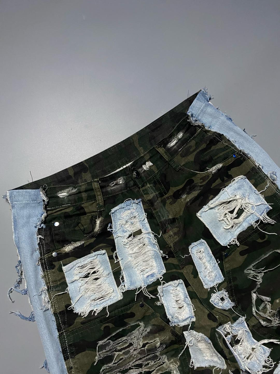 103merch Custom camo distress baggy flared shorts — фото 2
