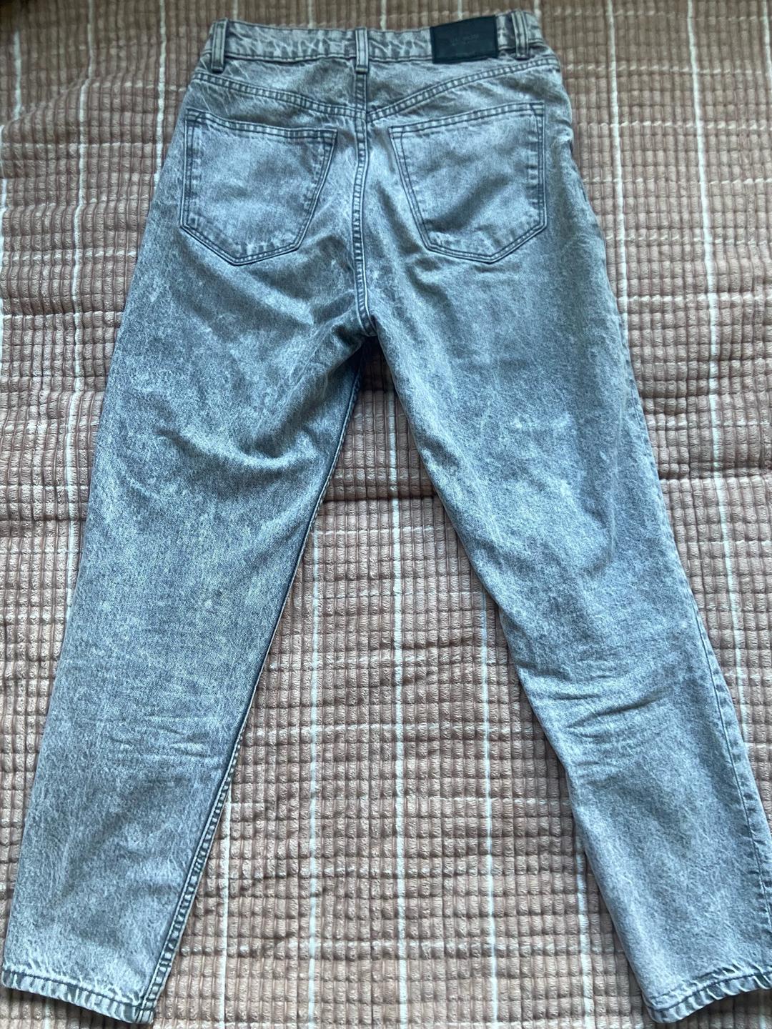 Bershka серые джинсы MOM Bershka — фото 2
