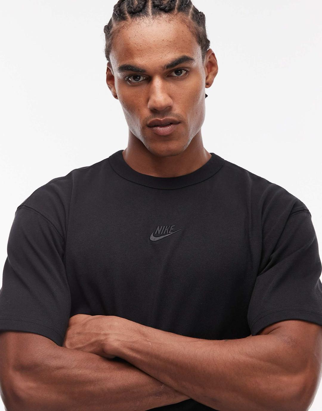 Nike Базовая черная футболка Nike Premium, Loose fit — фото 2