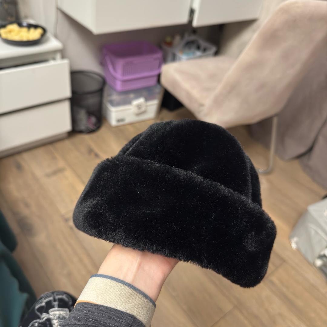 Нет бренда Пушистая бини шапка — фото 2