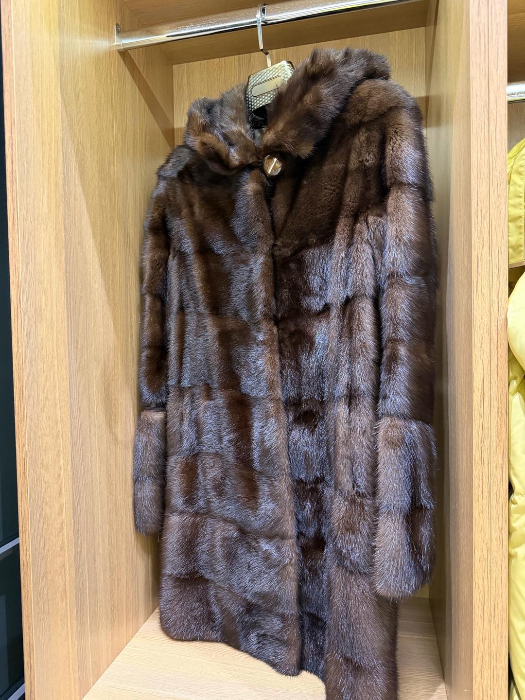 Шуба с капюшоном — фото 2