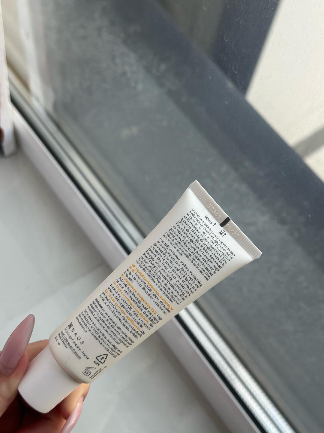 Bioderma BIODERMA Photoderm AKN Mat SPF 30 солнцезащитный флюид — фото 2