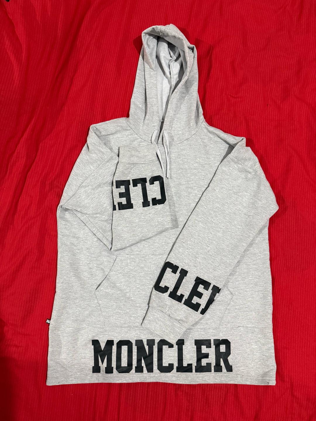 Moncler Худи Moncler+ джинсы  Stradivarius — фото 2