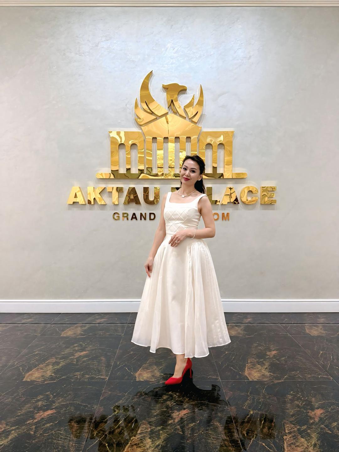 COCO wear Платья для особых моментов!!! В идеальном состоянии . Размер S. — фото 2