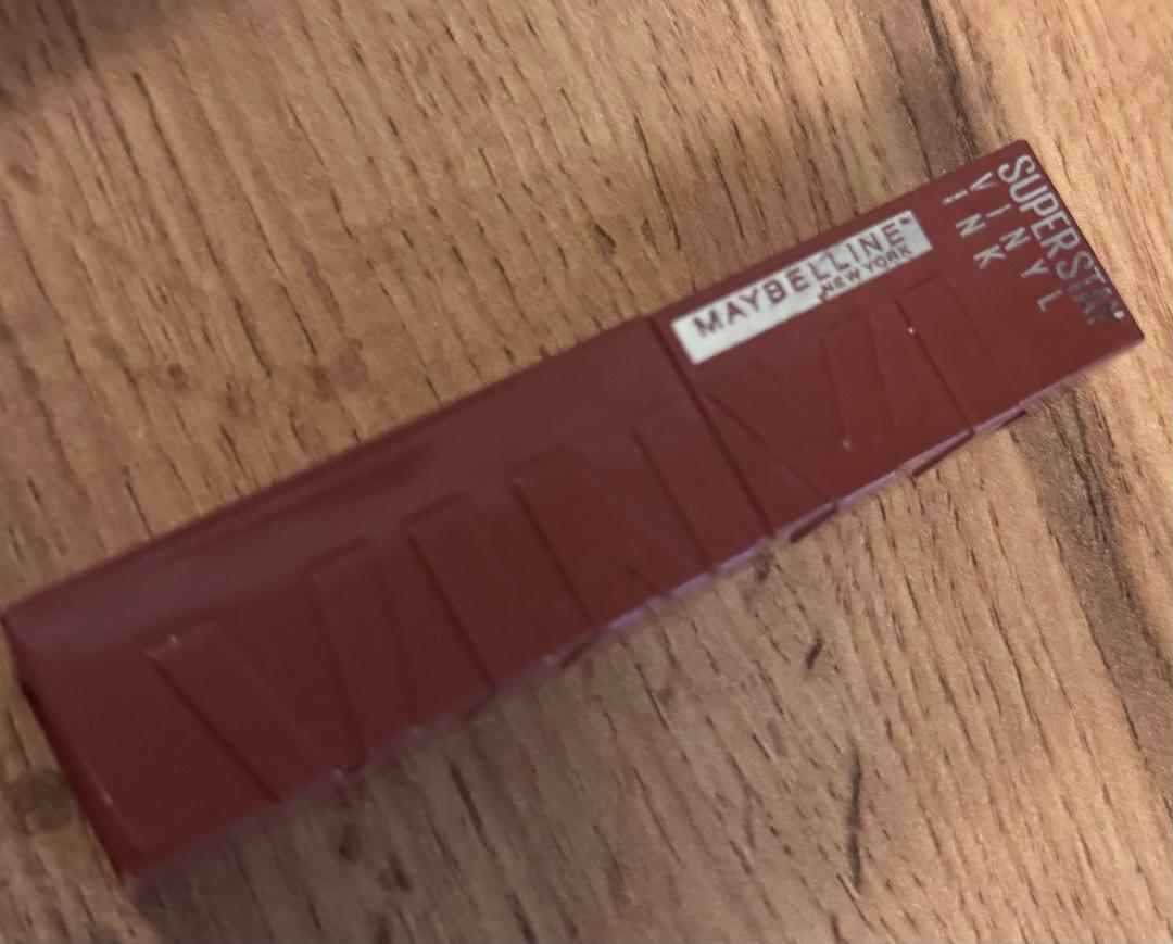 Maybelline New York Жидкая губная помада MAYBELLINE NEW YORK Super Stay Vinyl Ink — фото 2