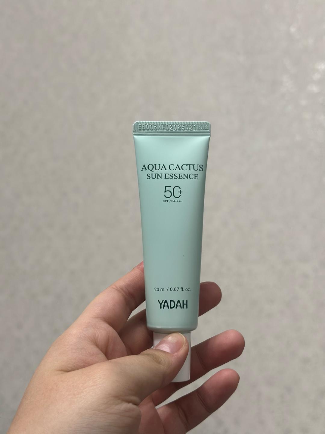 Yadah Солнцезащитная эссенция для лица Yadah Aqua Cactus Sun Essence — фото 2