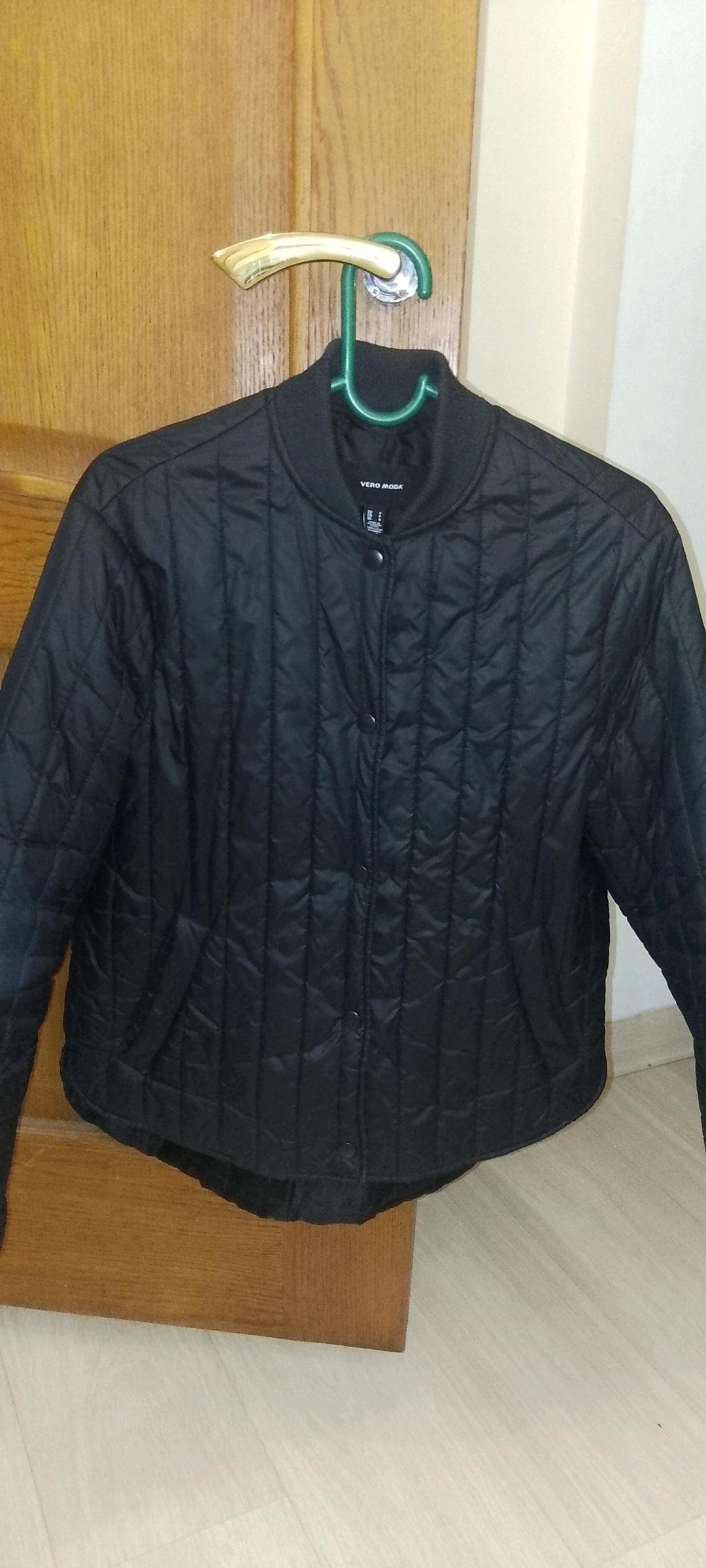 Vera MODA Стеганная куртка от Vera Moda, размер s/m, полезет даже на L. — фото 2