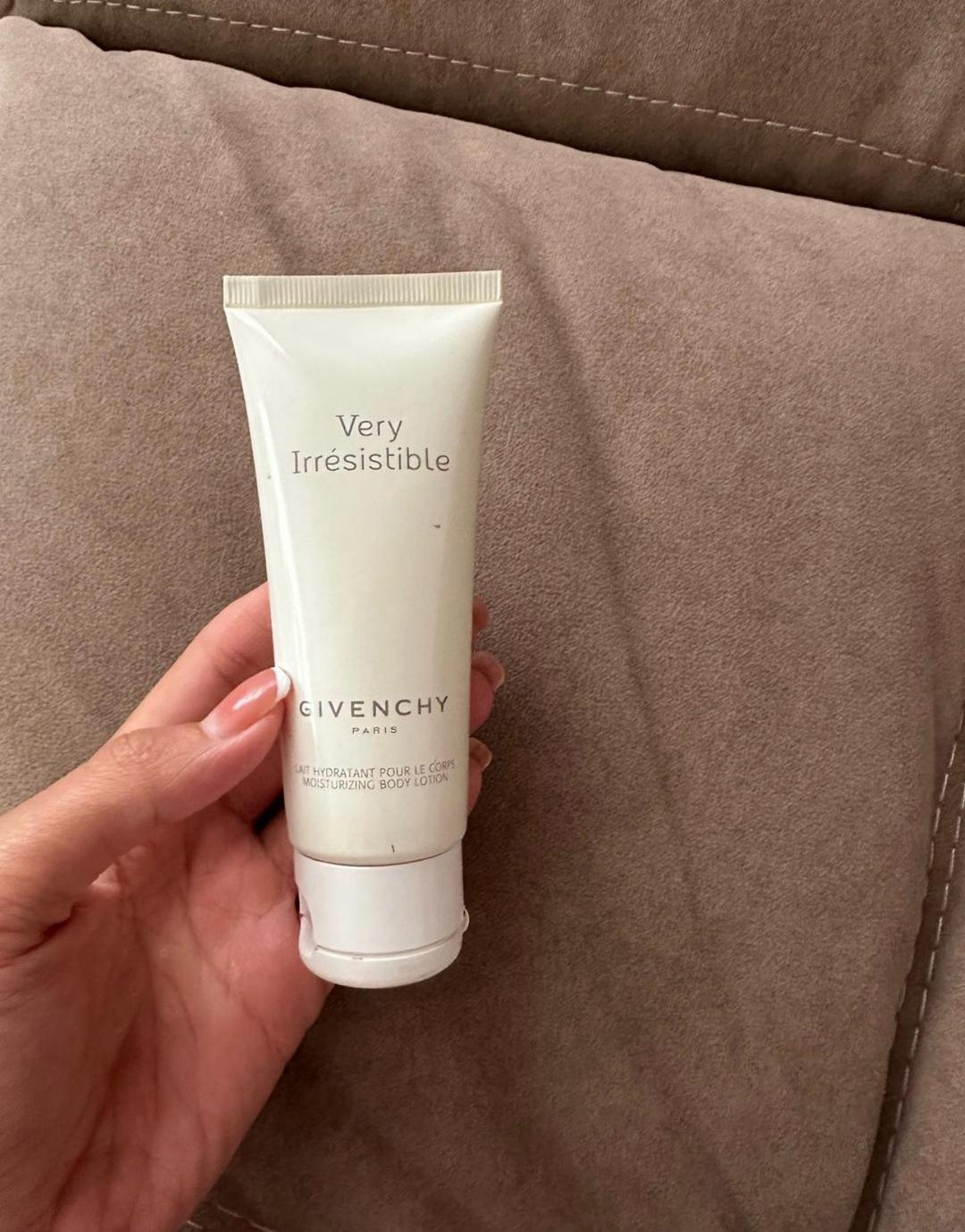 Givenchy Лосьон для тела Givenchy Very Irresistible — фото 2