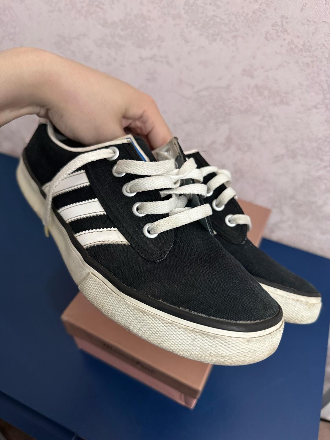 Adidas Мужская обувь Vans — фото 2