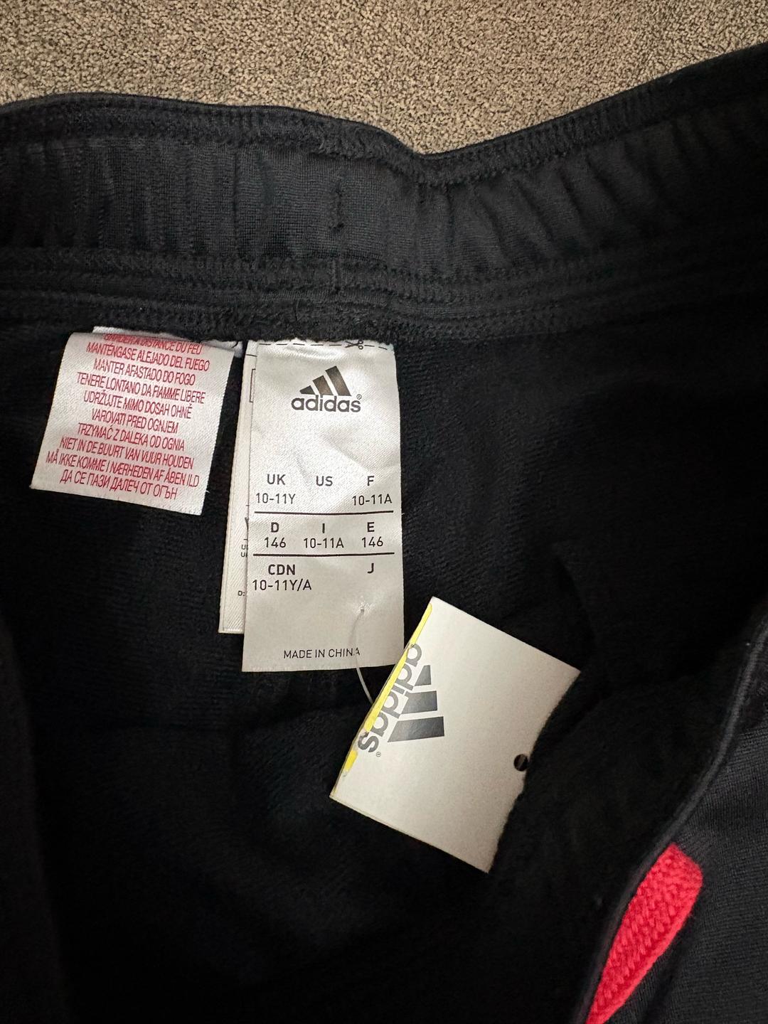 Adidas Продам новые спортивные брюки adidas оригинал — фото 2