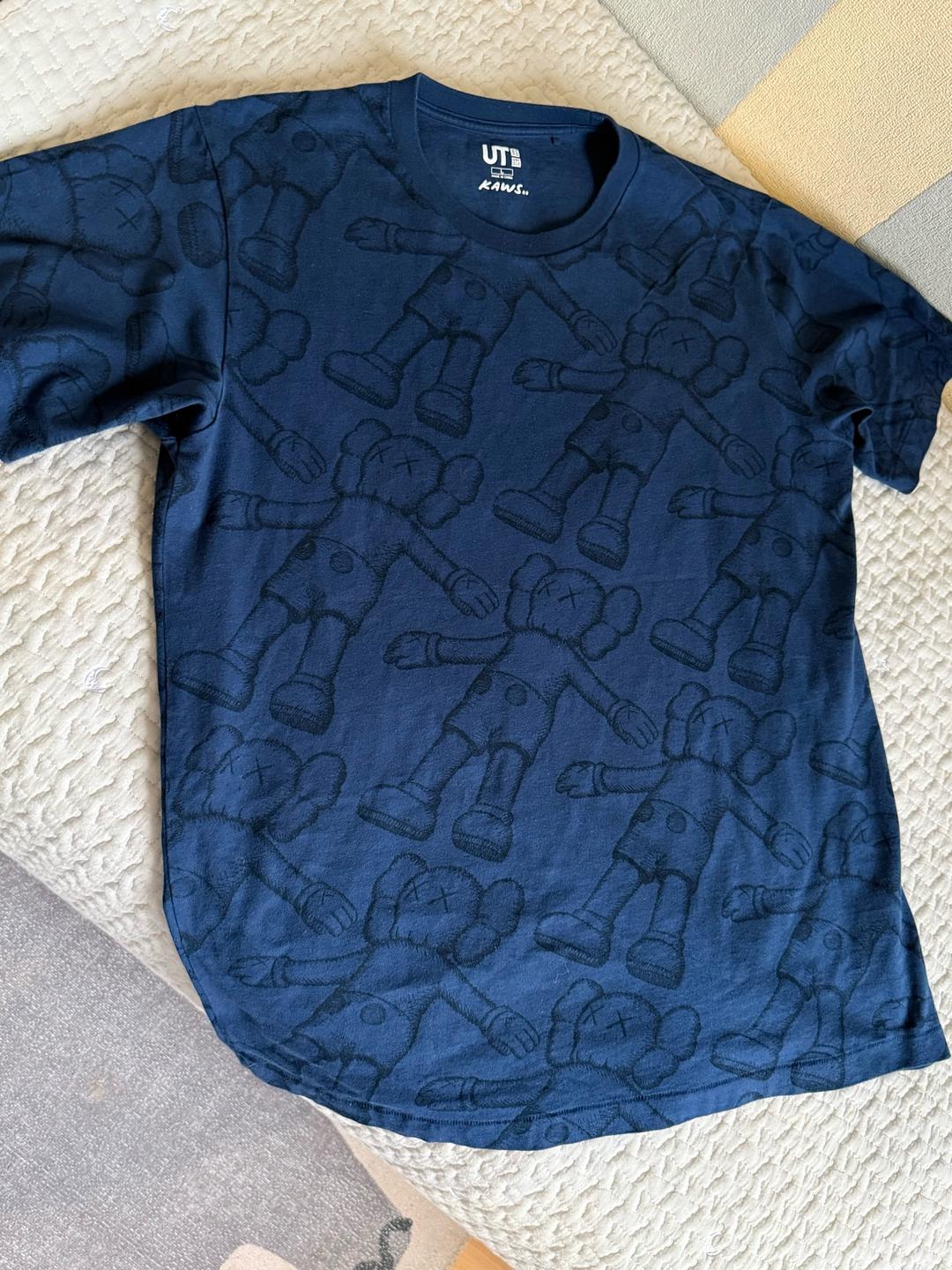 Uniqlo Футболка Uniqlo KAWS — фото 2