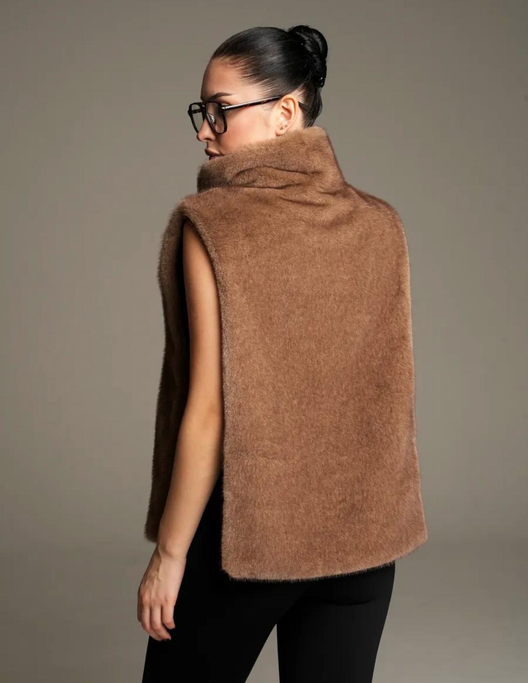 abello fur factory Жилет из искусственного меха с высоким воротником — фото 2