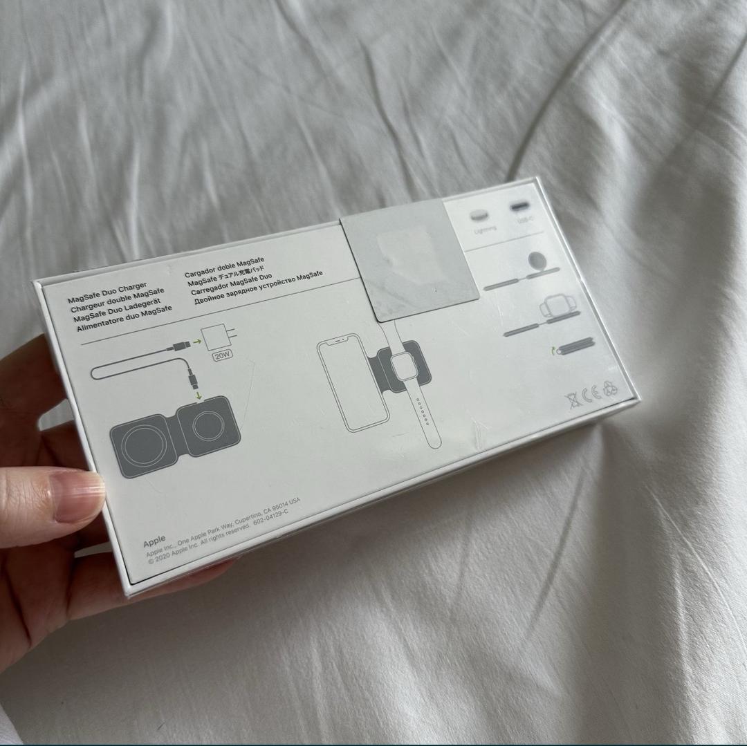 Apple Зарядное устройство Apple MagSafe Duo Charger оригинал — фото 2