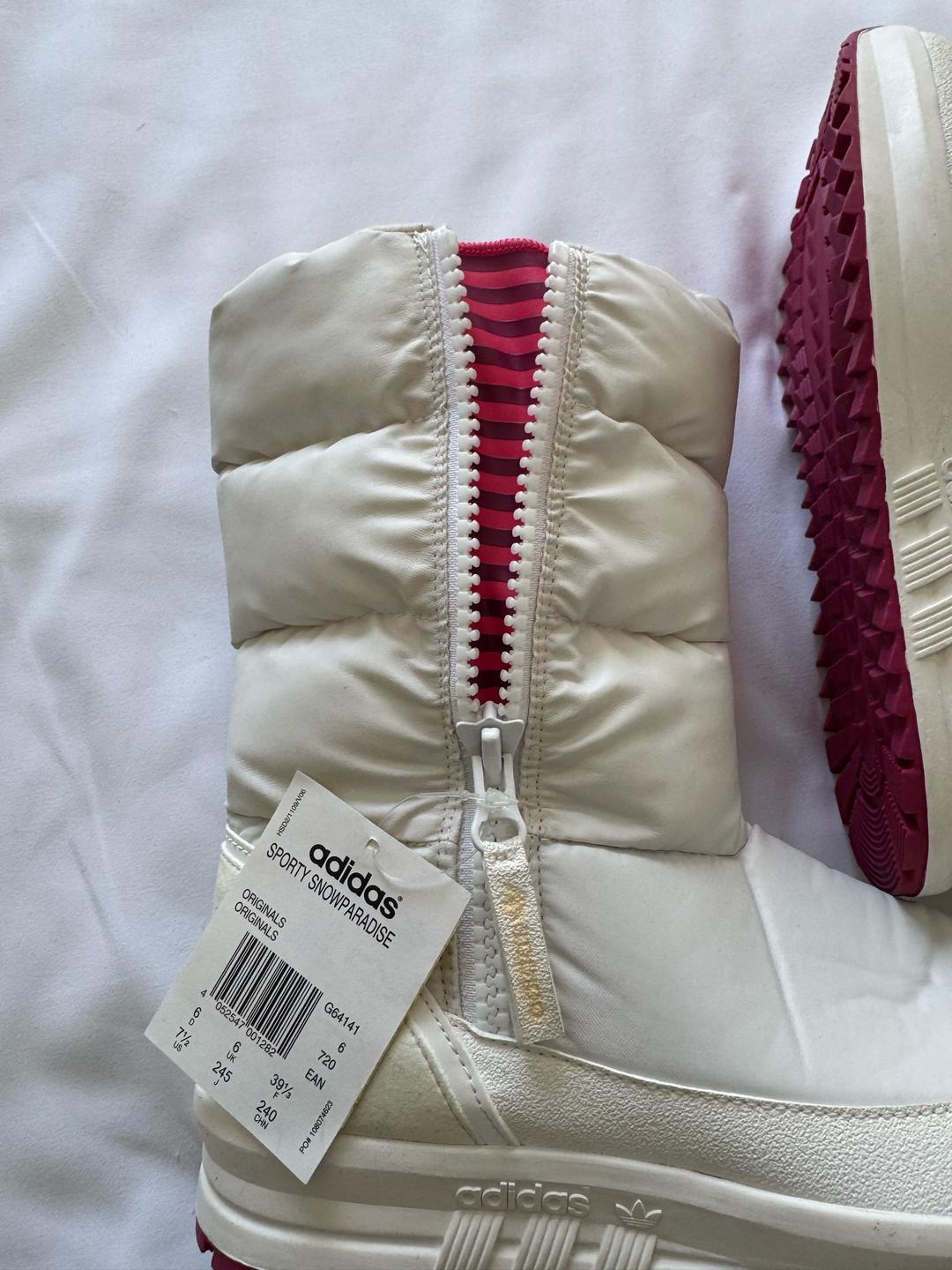 Adidas Женские сапоги adidas Sporty Snowparadise — фото 2