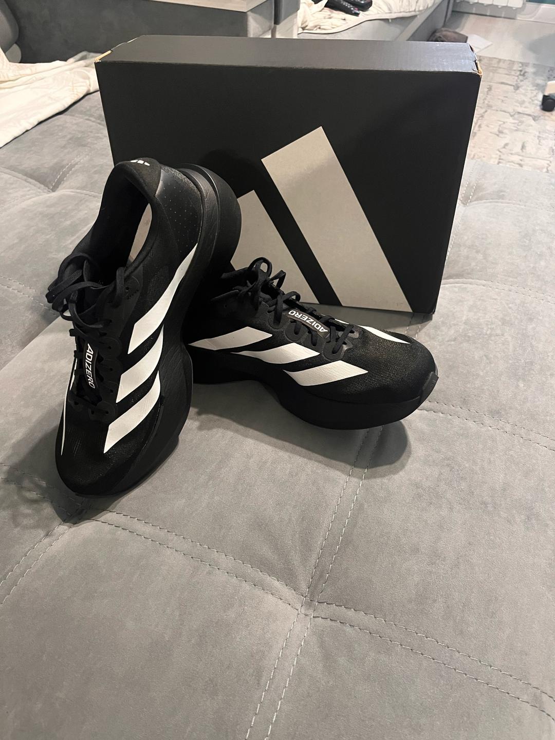 Adidas Оригинальные кроссовки Адидас — фото 2