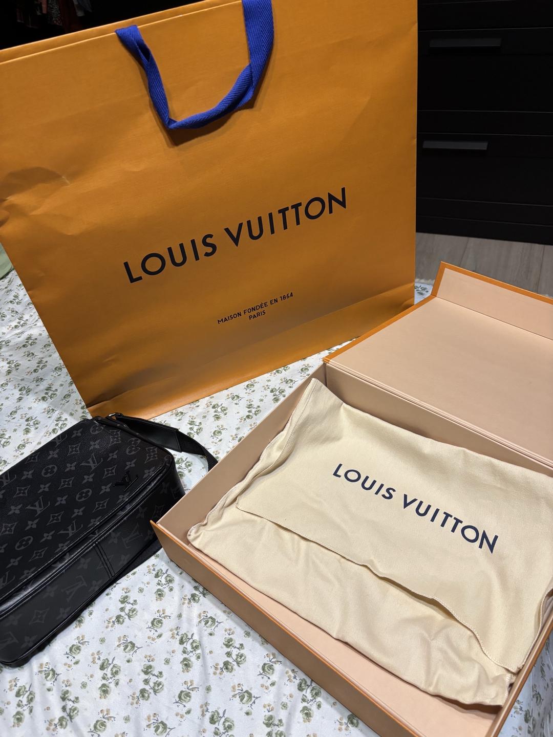 Louis Vuitton Сумка мужская через плечо Louis Vuitton — фото 2