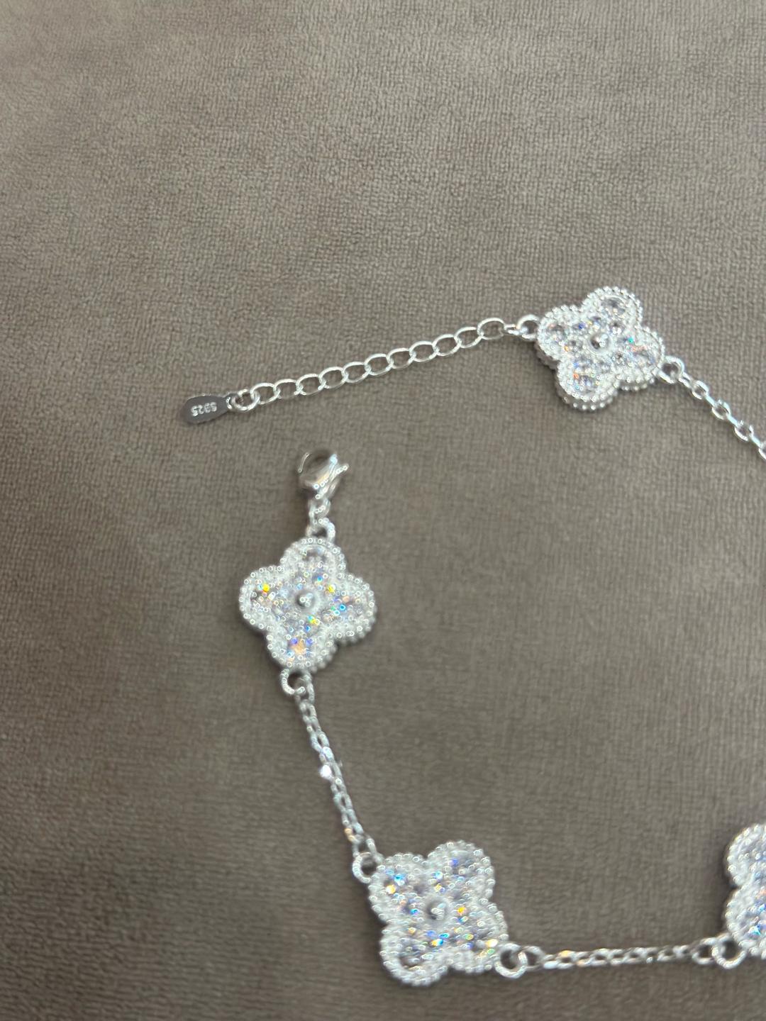 Van Cleef & Arpels Браслет  van cleef 925 проба напыление белое золото, камни фианиты — фото 2
