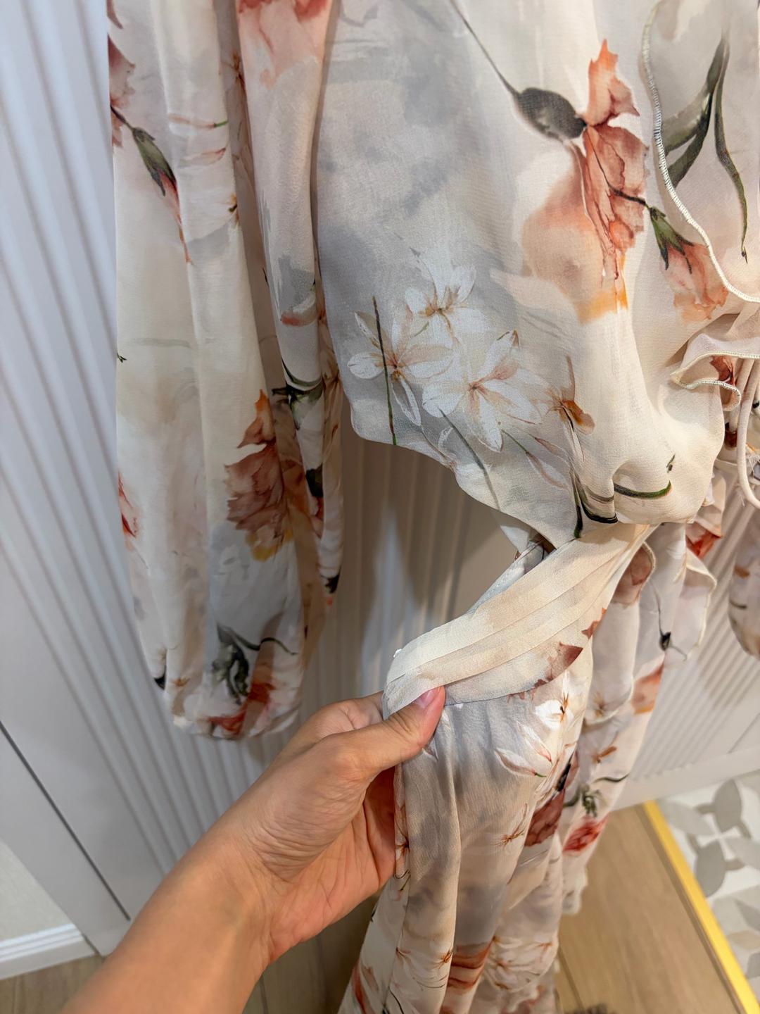 Zara Платье ZARA с цветочным принтом и вырезами — фото 2