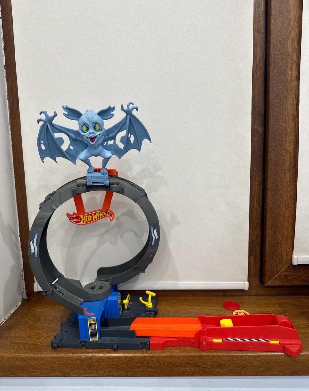 Hot Wheels Игрушка Hot Wheels Летучая Мышь — фото 2