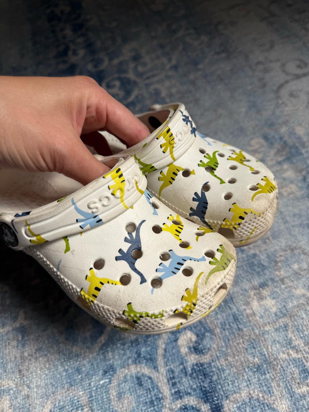 Crocs Сабо Crocs с принтом динозавров — фото 2