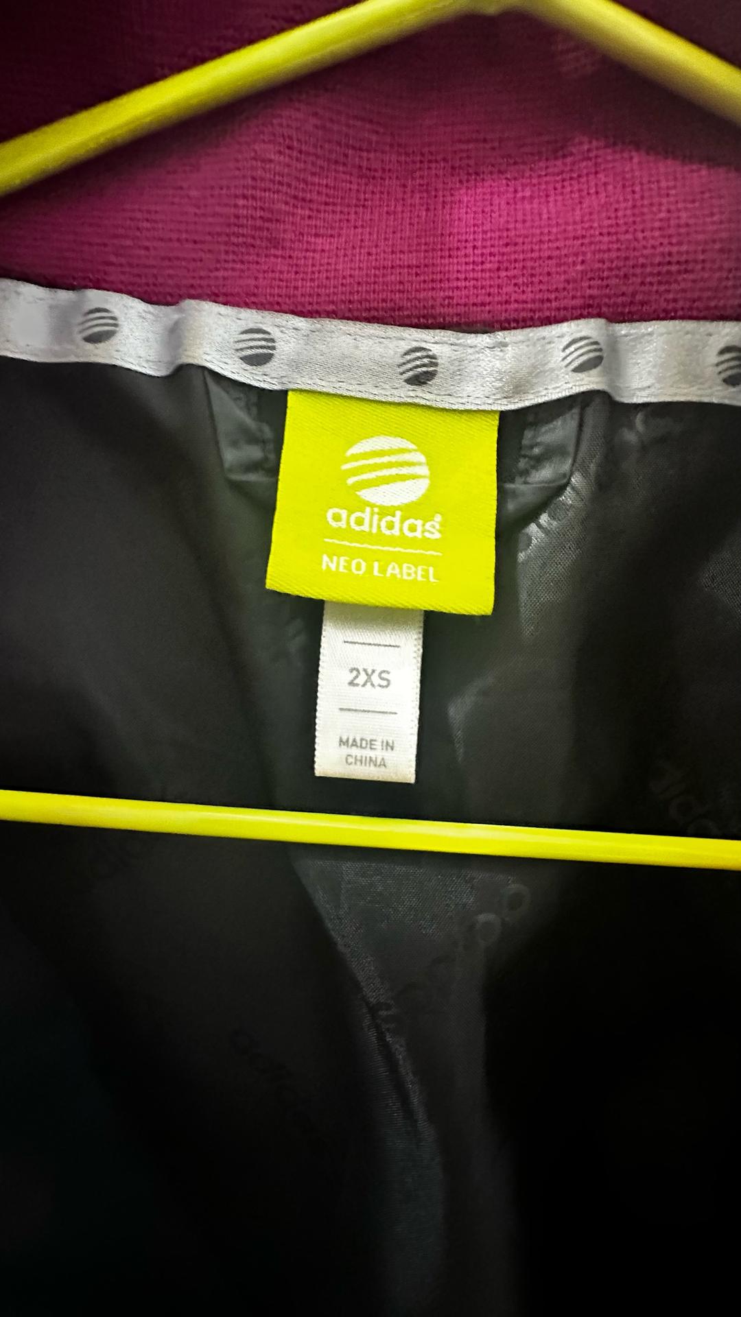 Adidas Женская ветровочная куртка от адидас — фото 2