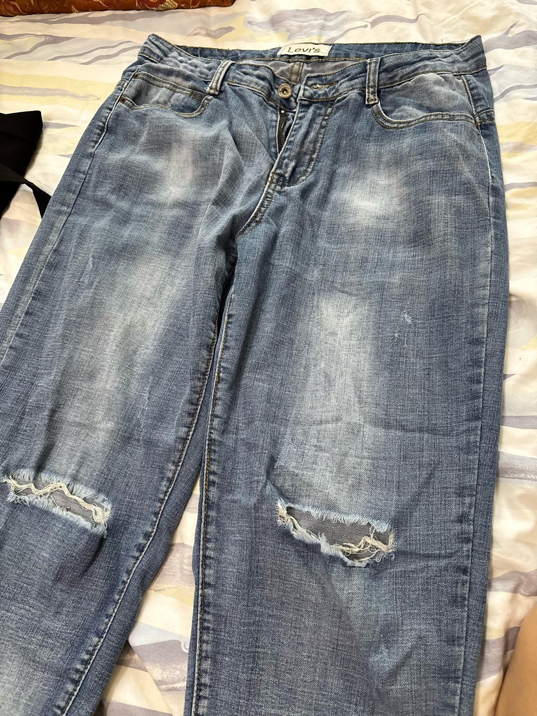 Levi's Джинсы Levi's с рваными коленями — фото 2