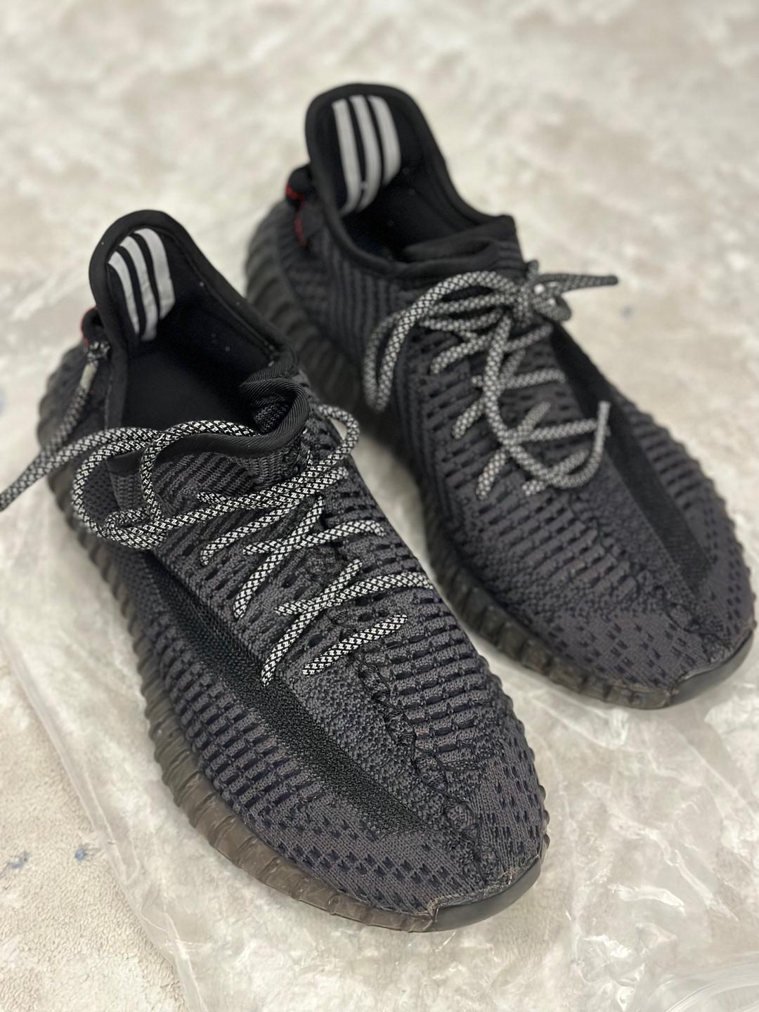 Adidas Кроссовки Yeezy — фото 2