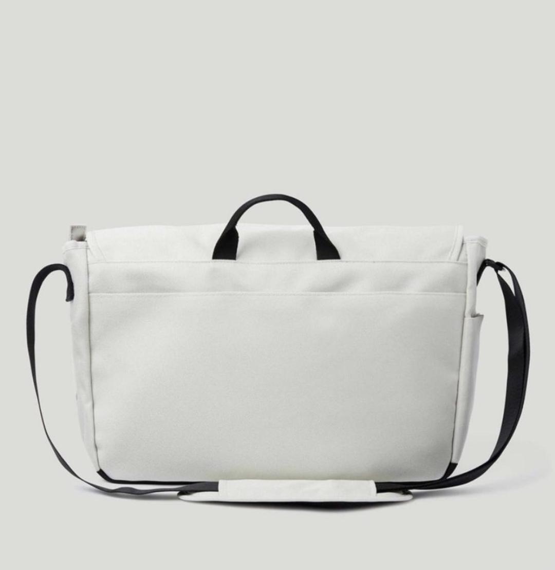 WHO.A.U WHO.A.U Steve Messenger Bag,Ivory — фото 2