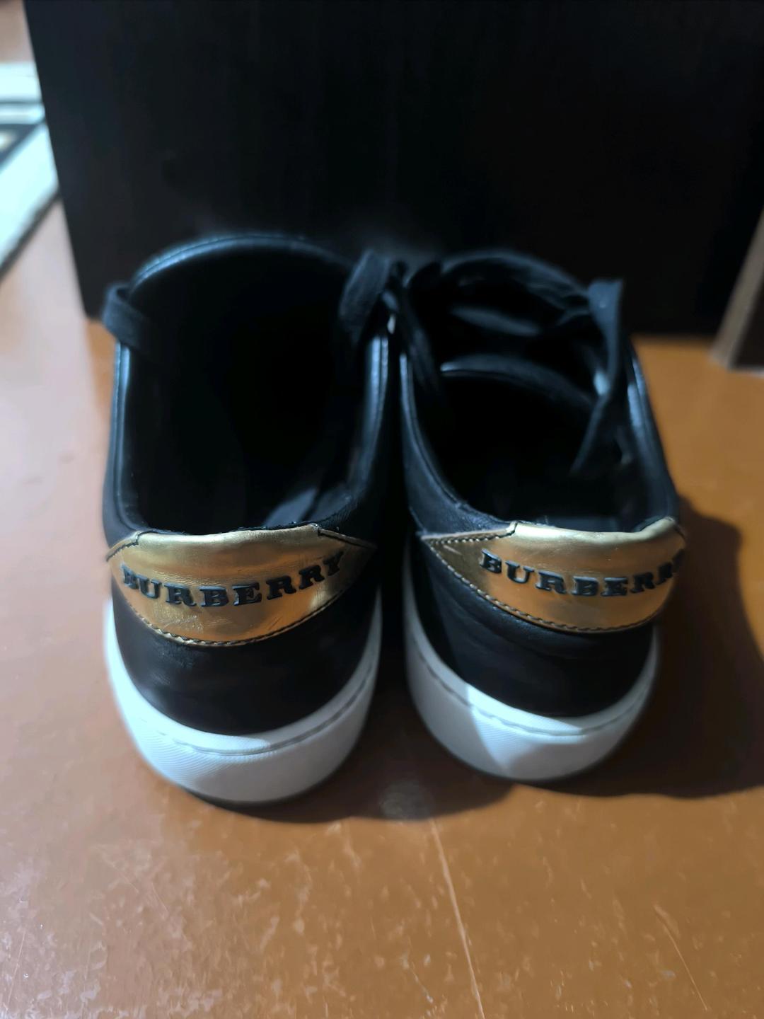 Burberry Черные кеды Burberry — фото 2