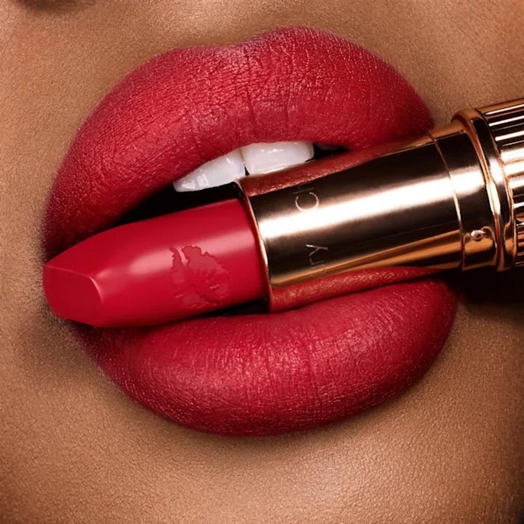Charlotte Tilbury Помада Charlotte Tilbury Hot lips Carina’s Love — фото 2