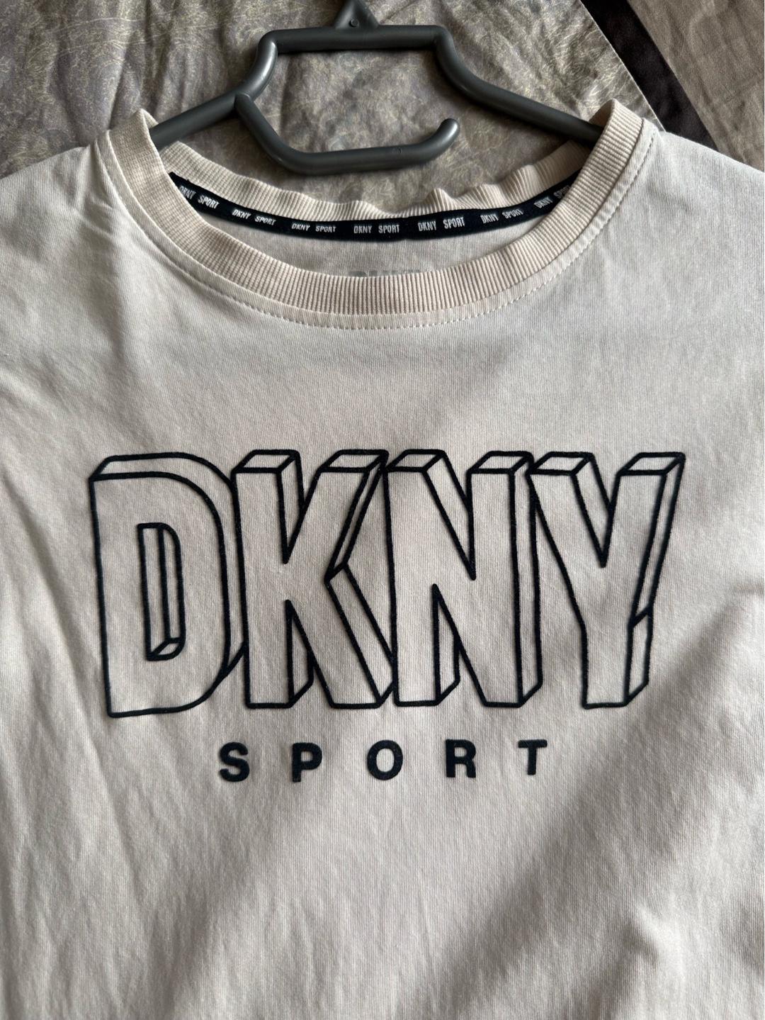 DKNY Футболка DKNY оригинал — фото 2