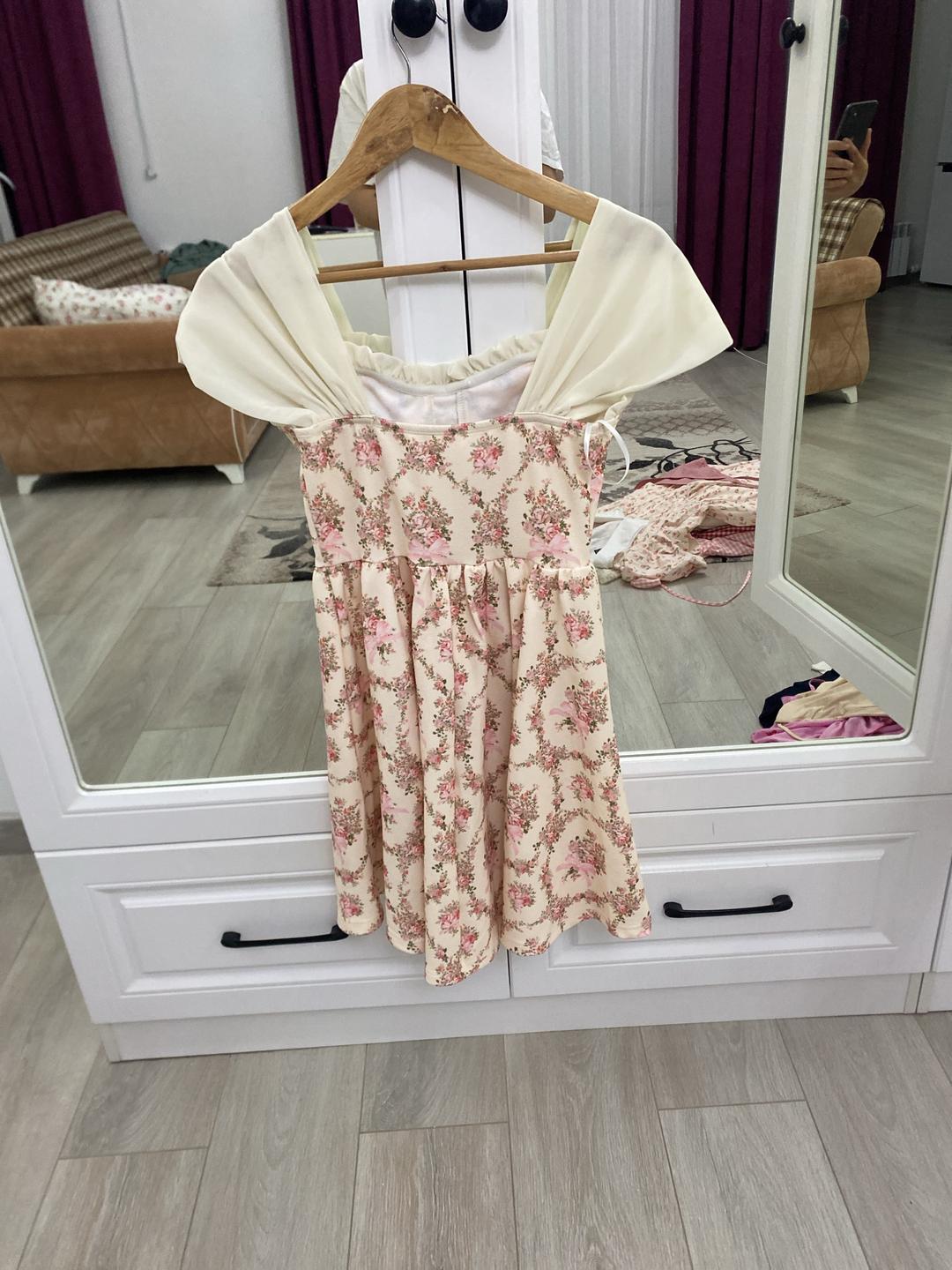 SHEIN Платье с цветочным принтом и корсетом на шнуровке — фото 2