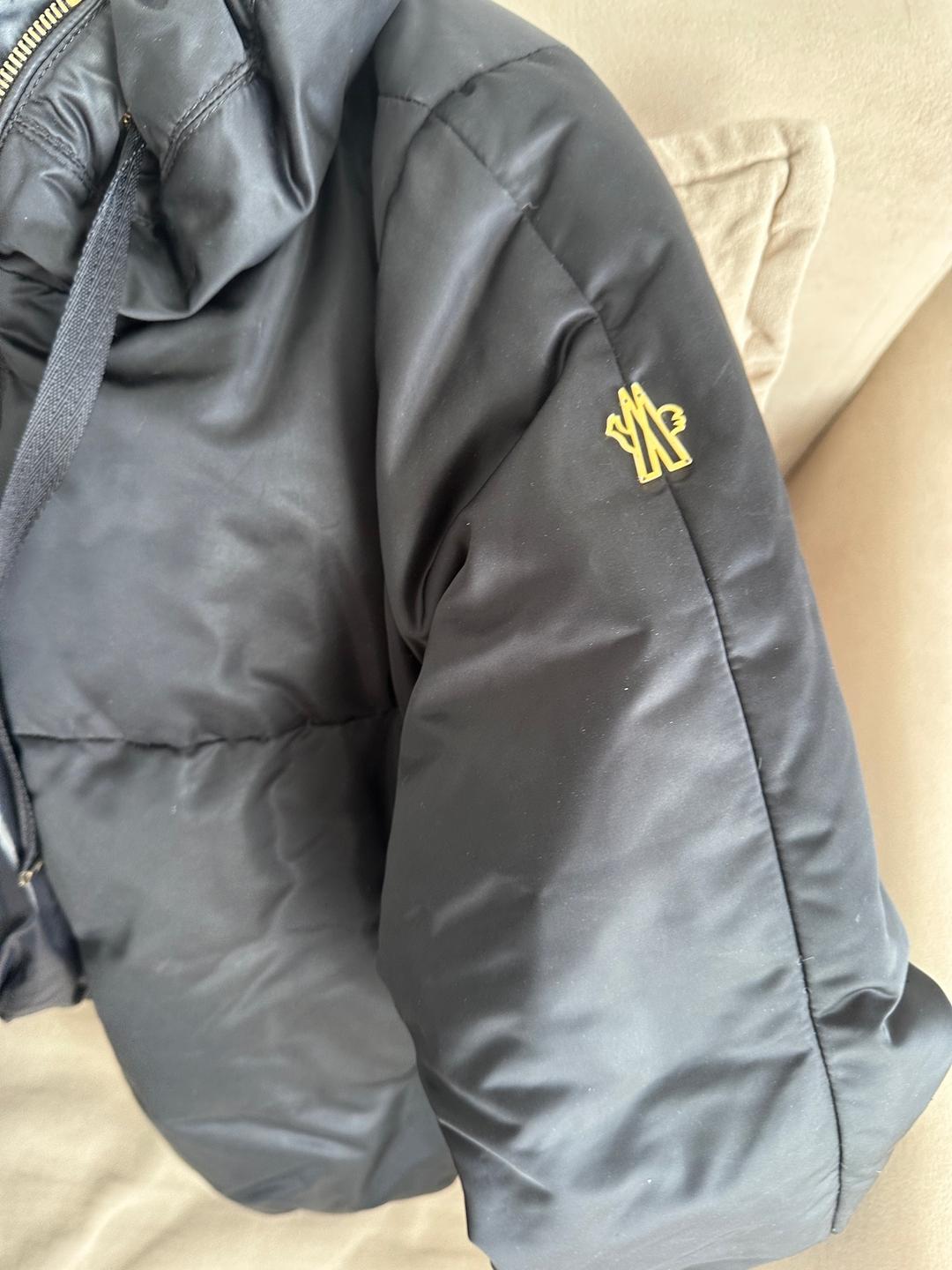 Moncler Пуховиа Moncler оригинал — фото 2