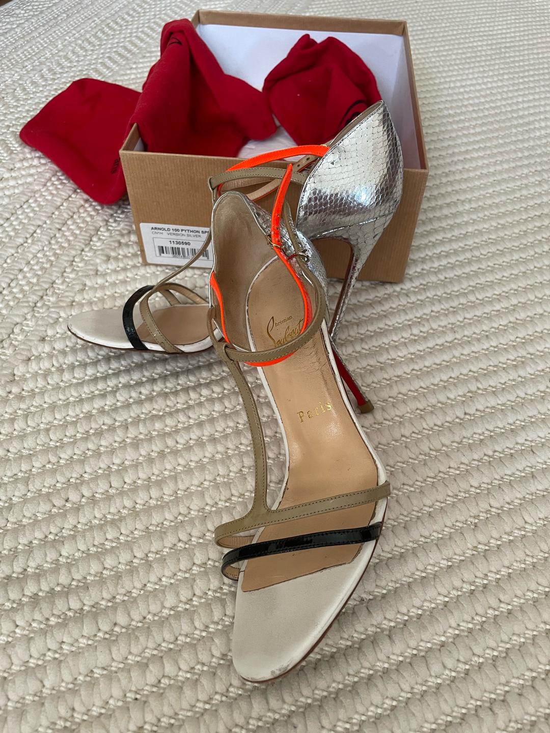 Christian Louboutin Туфли Louboutin — фото 2