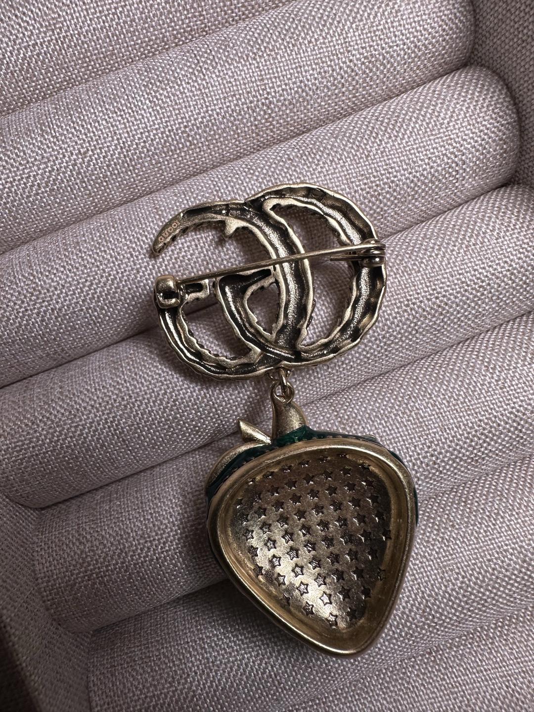 Нет бренда Брошь gucci strawberry — фото 2