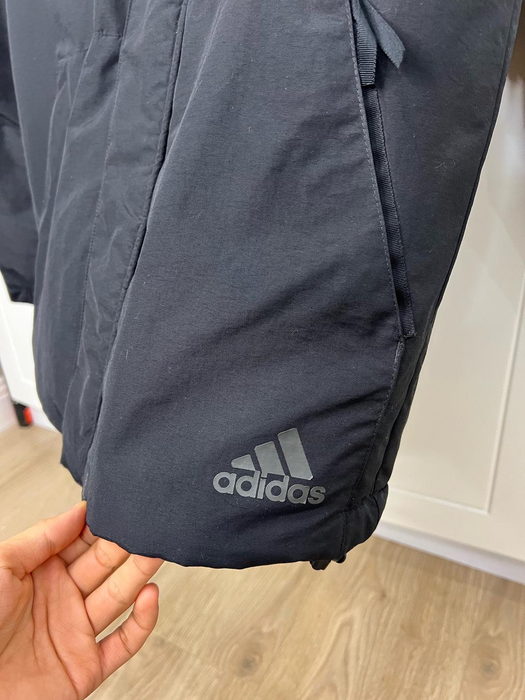 Adidas Демисезонная куртка Adidas — фото 2