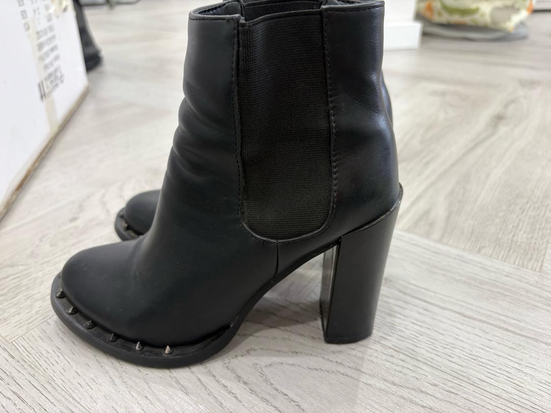 Basconi Продам ботильоны basconi — фото 2