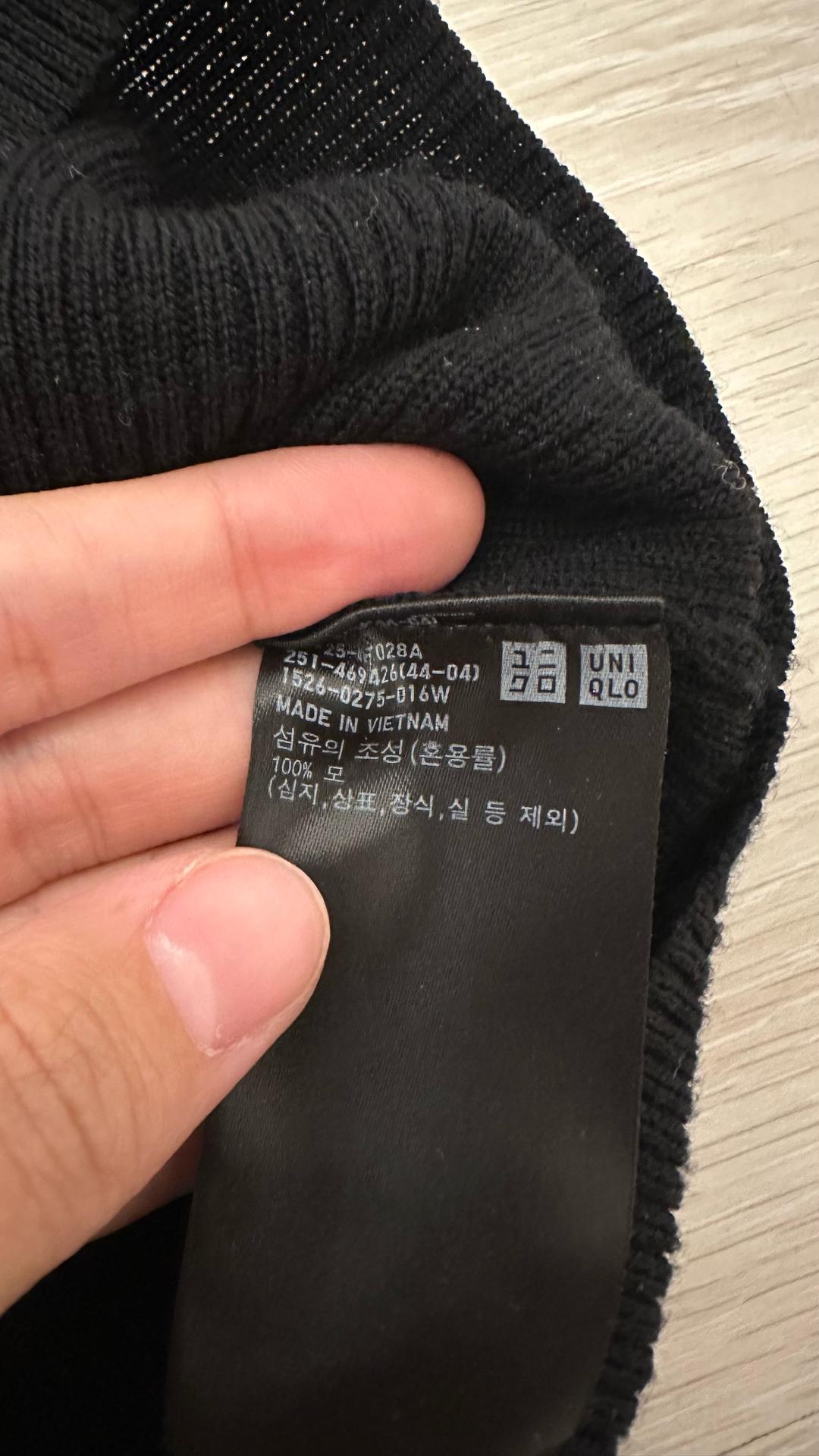 Uniqlo Черная водолазка Uniqlo в рубчик — фото 2