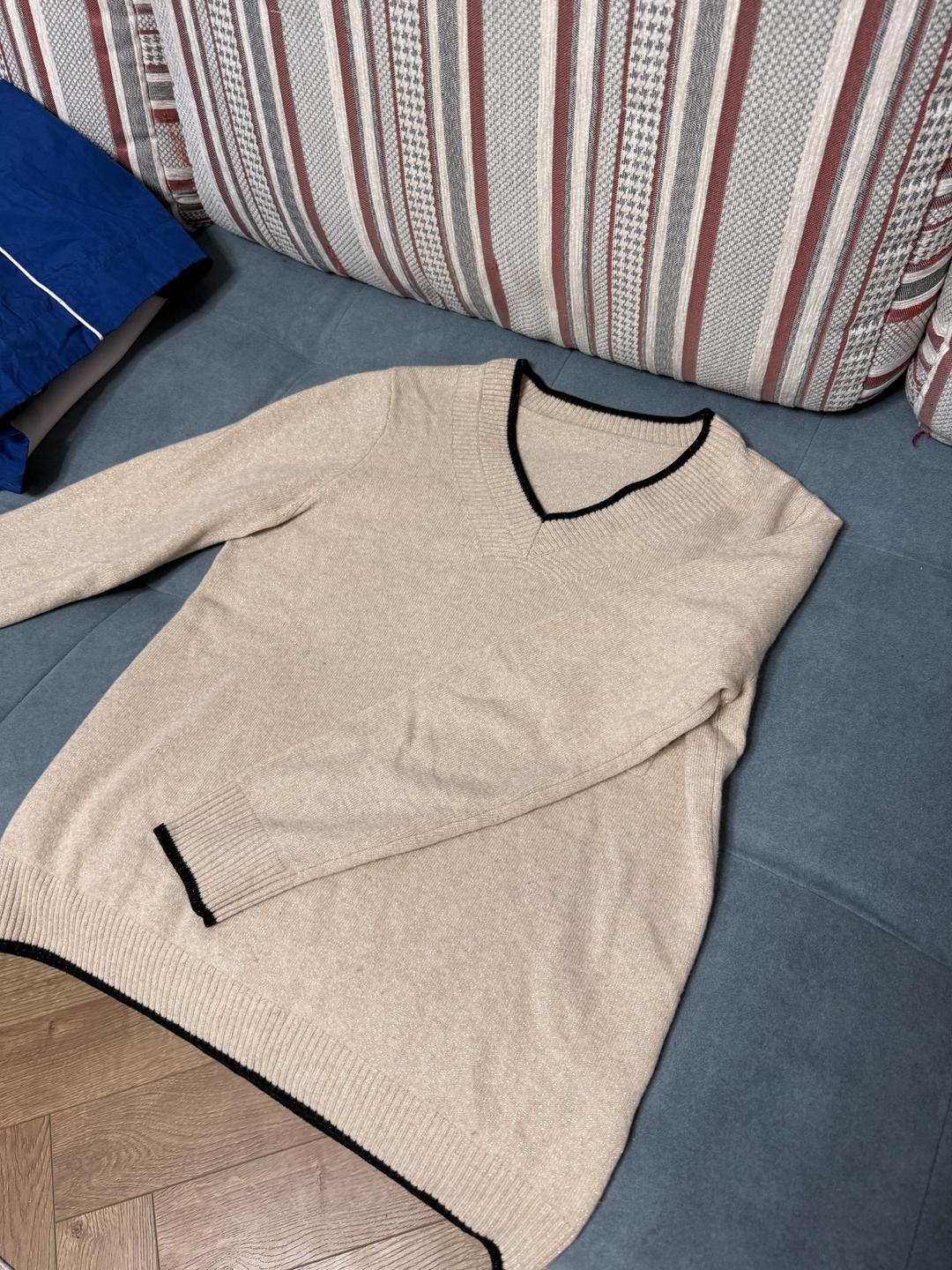 Джемпер с V-образным вырезом — фото 2