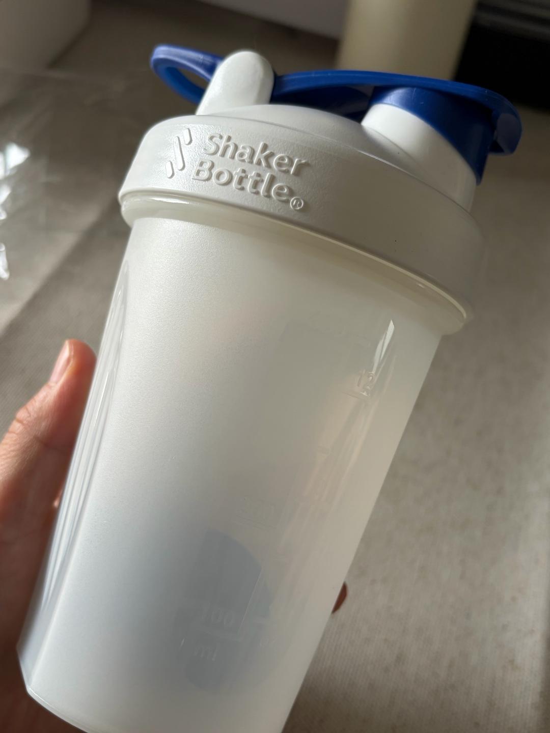 nestle Шейкер Shaker Bottle — фото 2