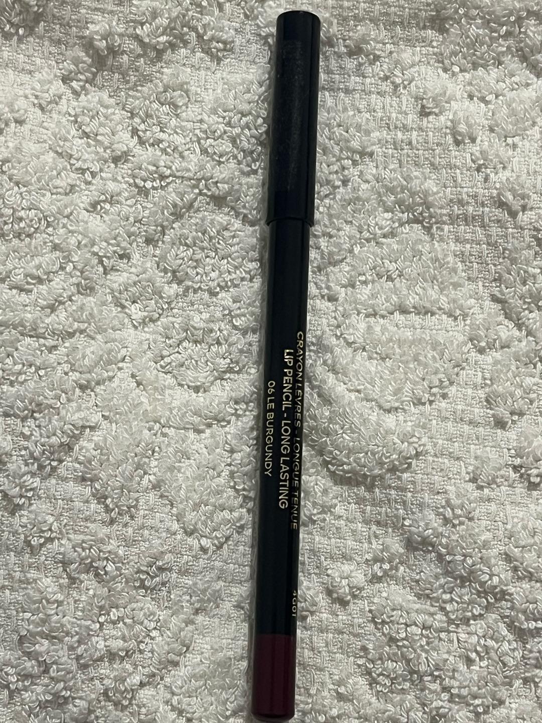 Guerlain Стойкий карандаш для губGuerlain  Crayon Long Lasting Lip Pencil.  06 Le Burgund — фото 2