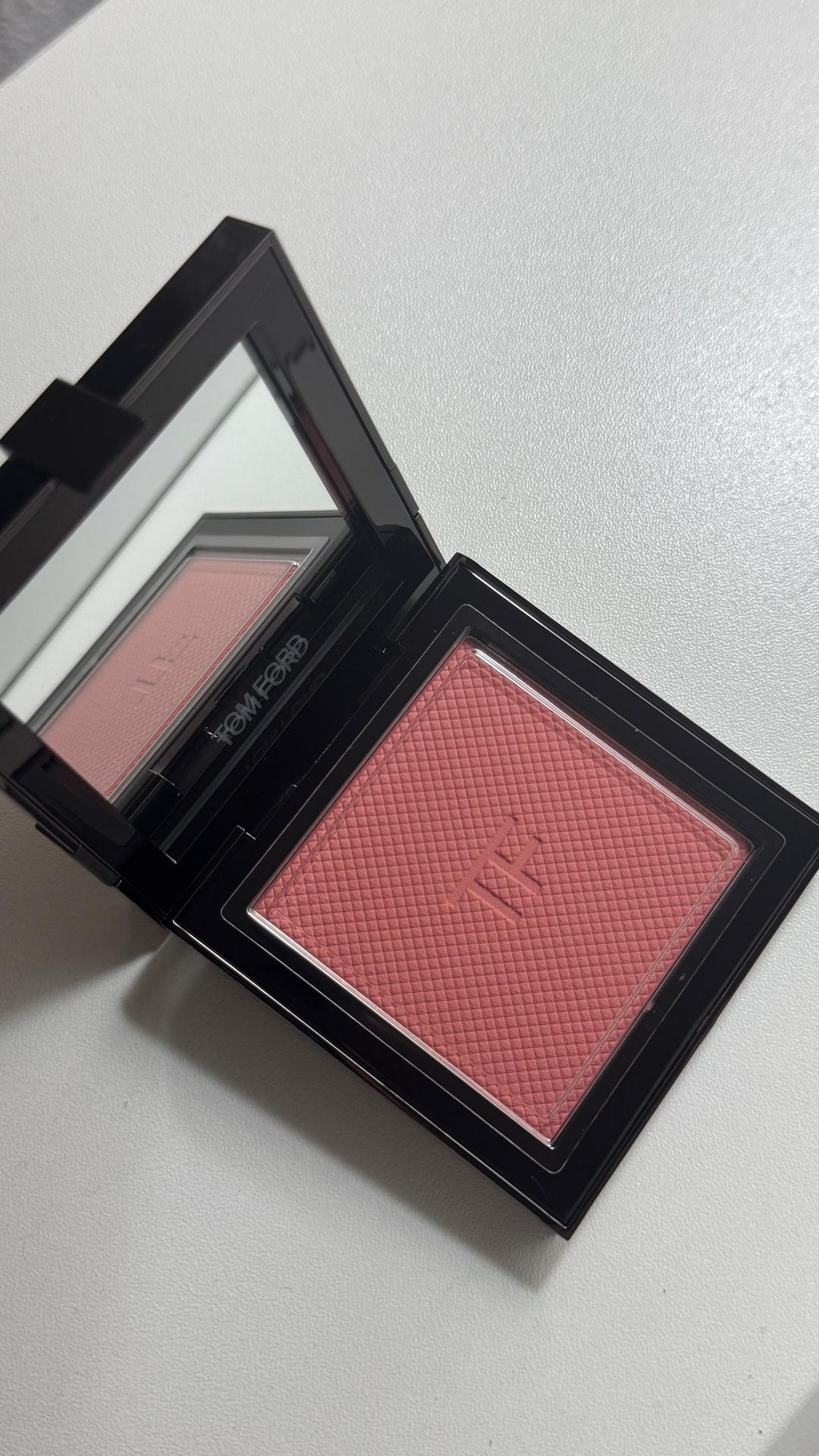 Tom Ford Румяна Tom Ford Architecture Soft Matte Blush — фото 2