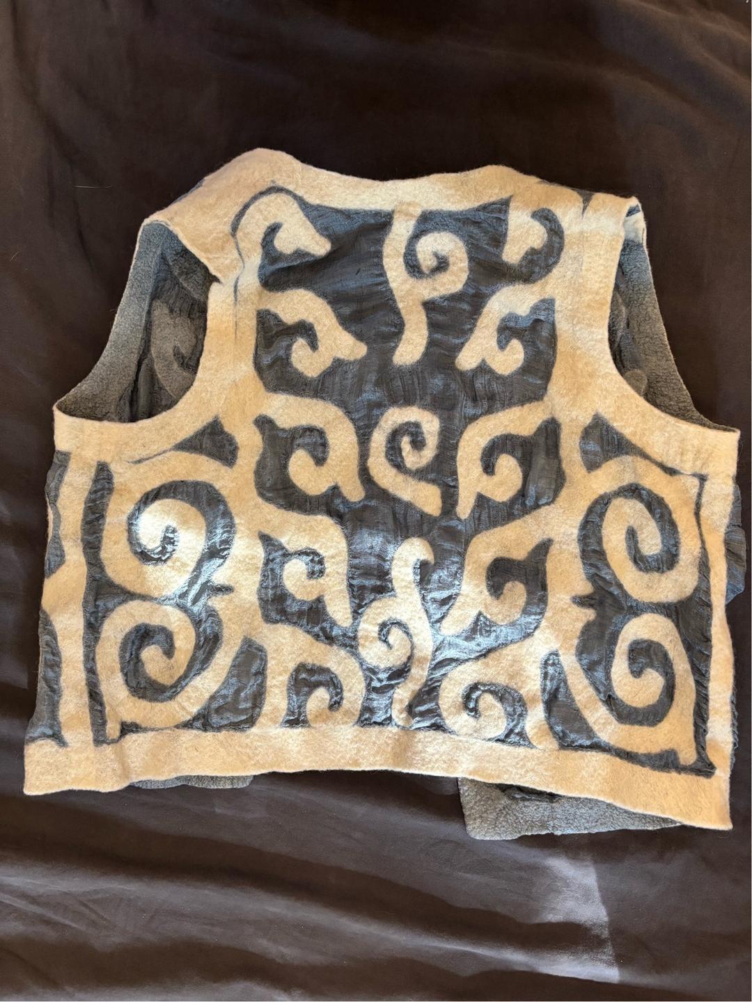 Handmade (ручная работа) Жилет с национальным орнаментом — фото 2