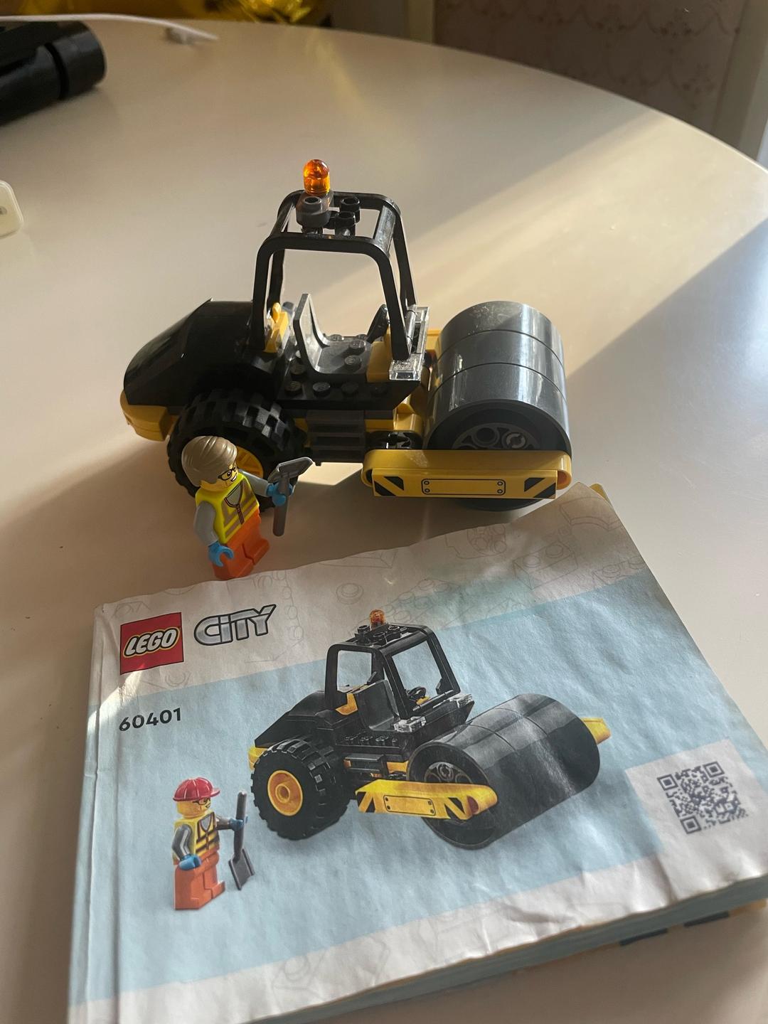 Lego Конструктор LEGO City 60401 Дорожный каток — фото 2