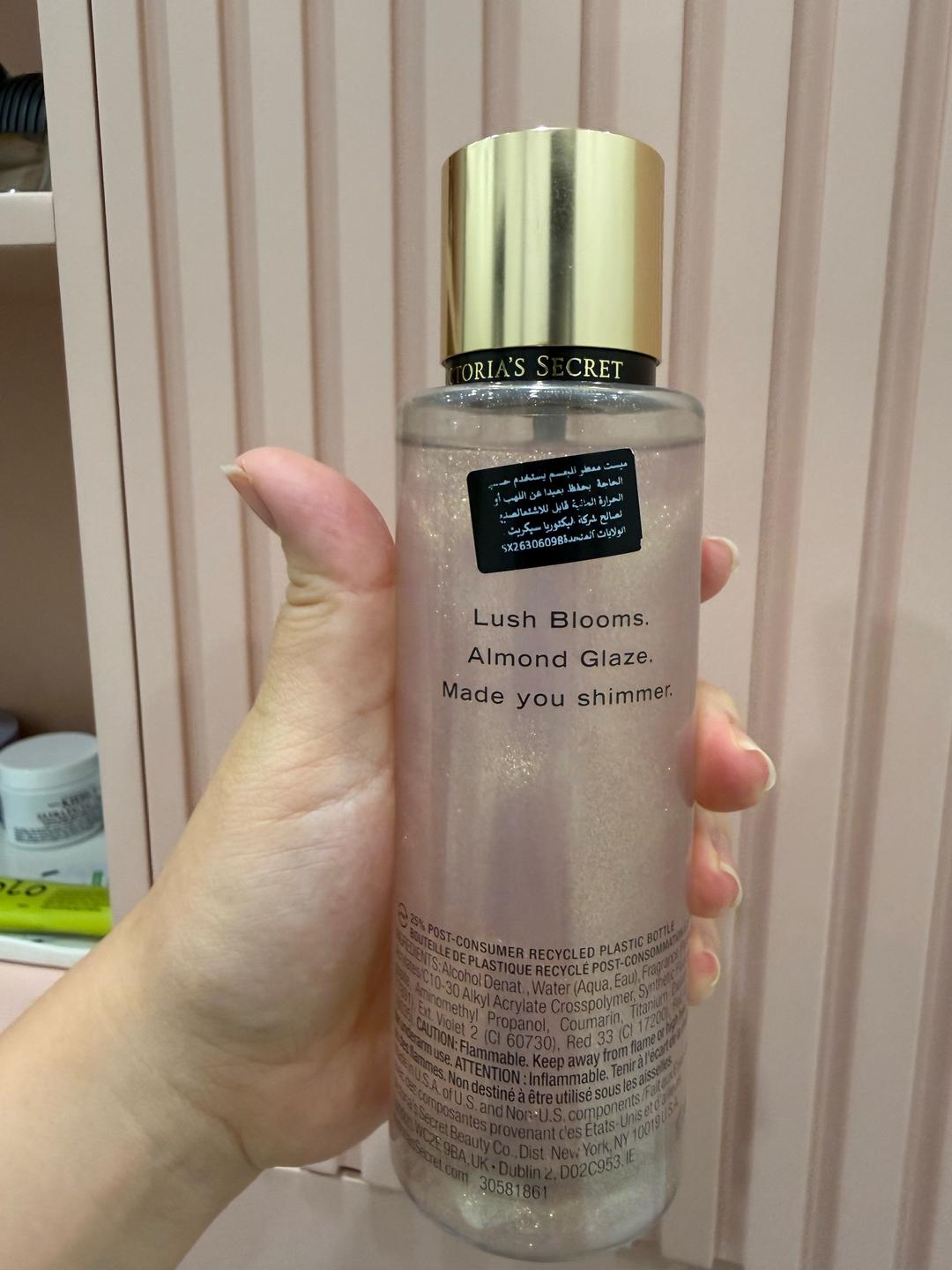 Victoria's Secret Victoria's Secret Velvet Petals Shimmer мист для тела — фото 2
