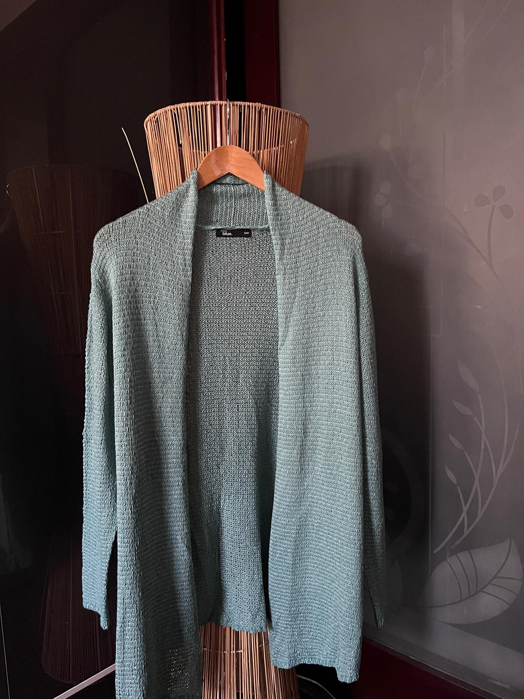 Maxi Blue Удлинённый вязаный кардиган красивого мятно-зелёного оттенка — фото 2