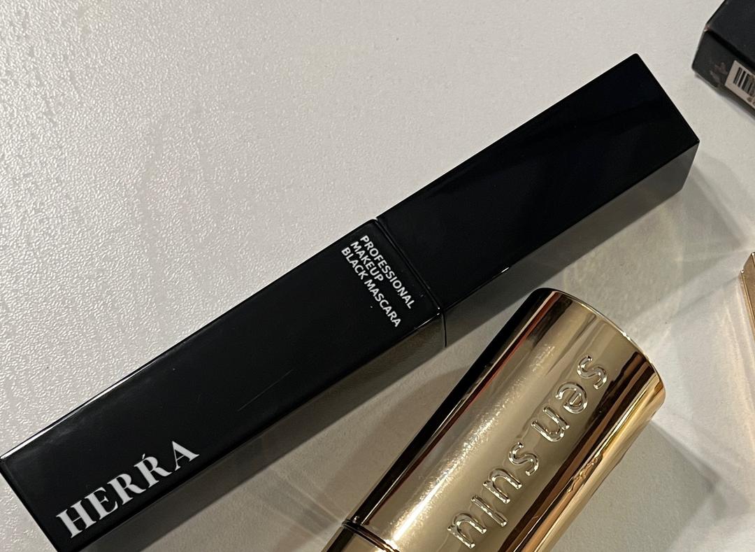 Нет бренда Professional Makeup Black Mascara — фото 2