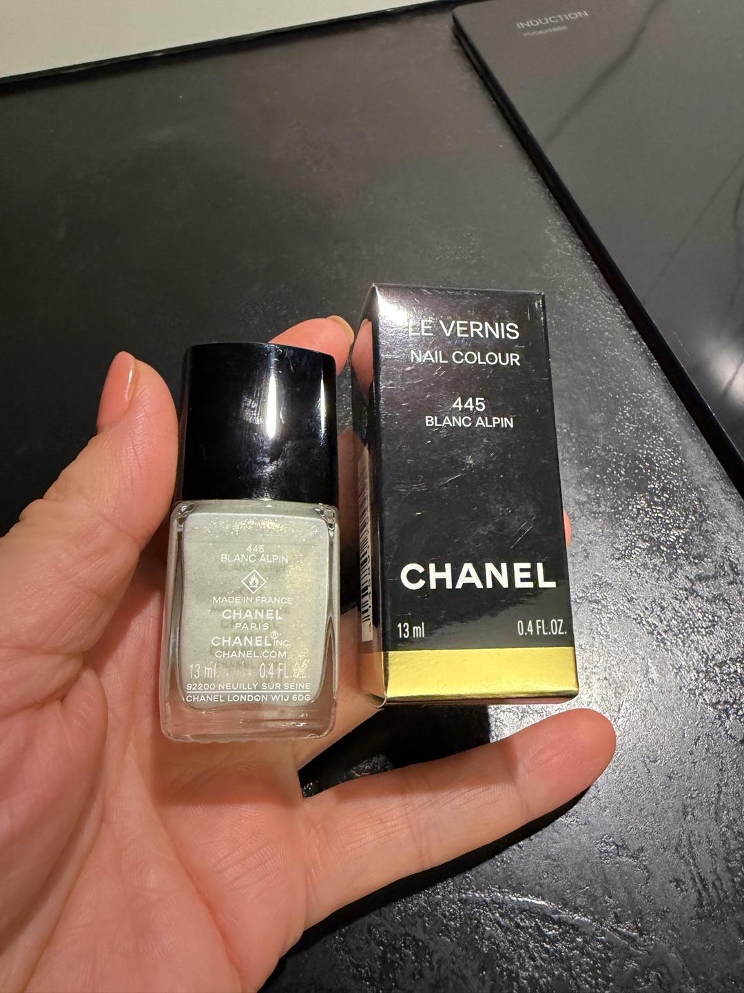 Chanel Лак для ногтей Chanel Le Vernis 445 Blanc Alpin — фото 2