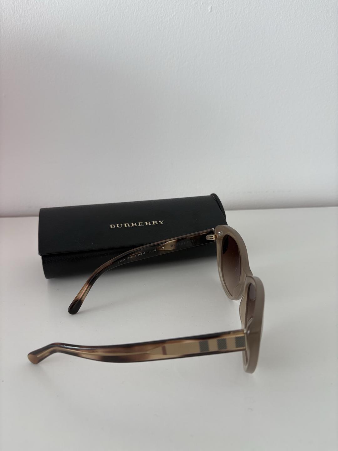 Burberry Солнечные очки — фото 2